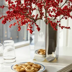 Arcs vas large, spegelblank
