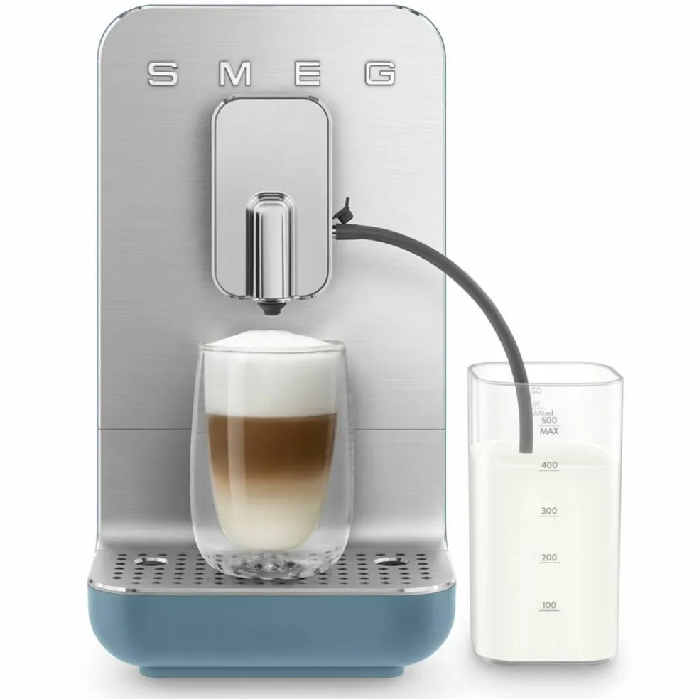 BCC13SBMEU helautomatisk espressomaskin med mjölksystem, stormblå