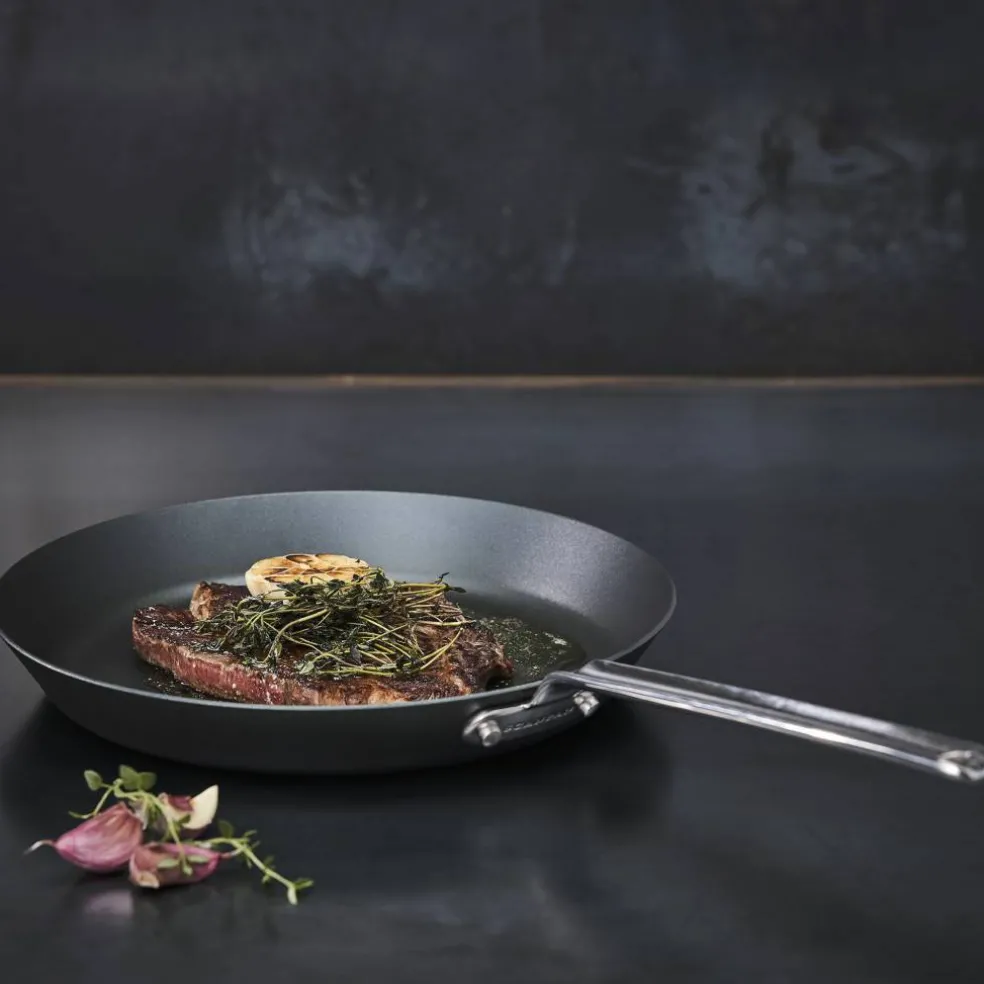 Black Iron Stekpanna 22 cm, kolstål