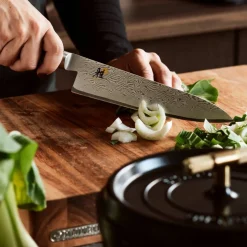 BLACK 5000MCD Gyutoh Kockkniv 24 cm