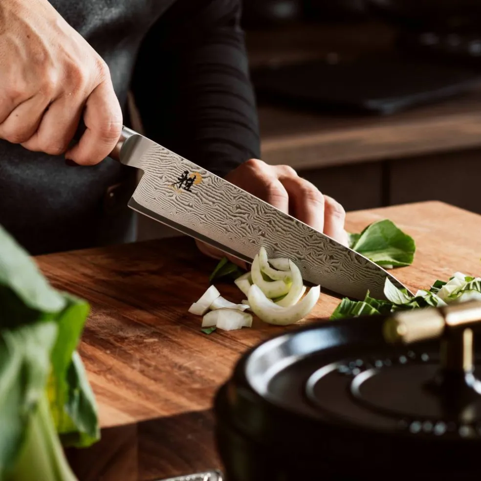 BLACK 5000MCD Gyutoh Kockkniv 24 cm