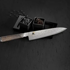 BLACK 5000MCD Gyutoh Kockkniv 24 cm