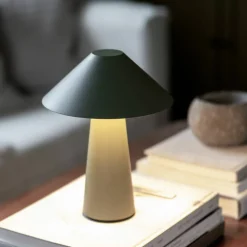 Cannes IP44 portabel bordslampa, beige