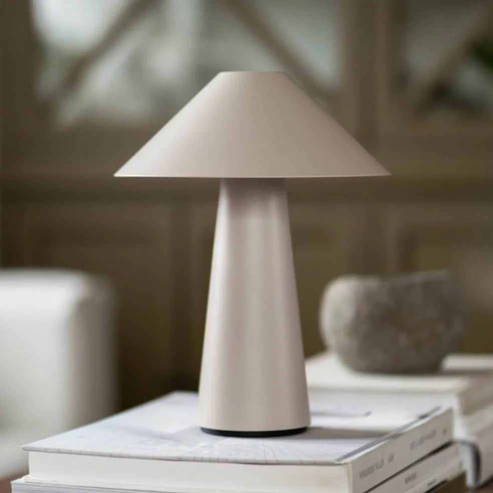 Cannes IP44 portabel bordslampa, grön