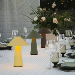 Cannes portabel bordslampa, oat yellow
