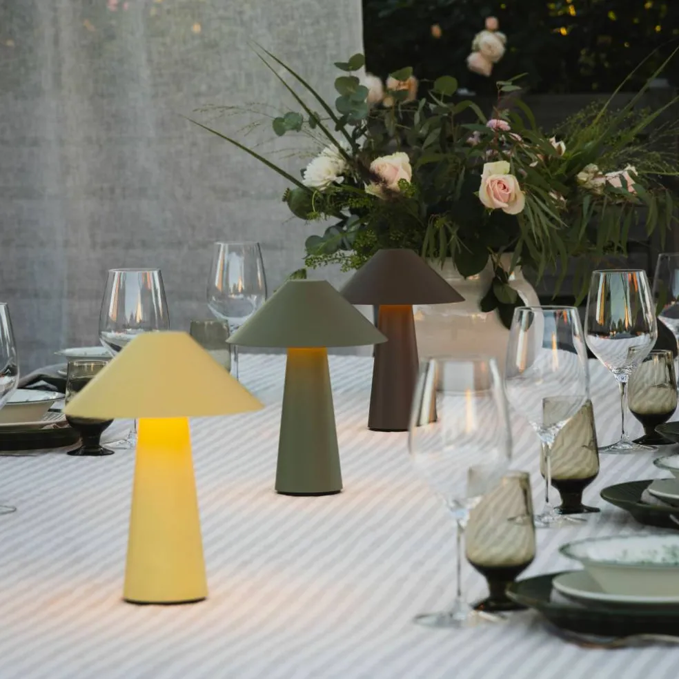 Cannes portabel bordslampa, oat yellow