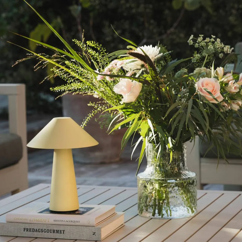 Cannes portabel bordslampa, oat yellow