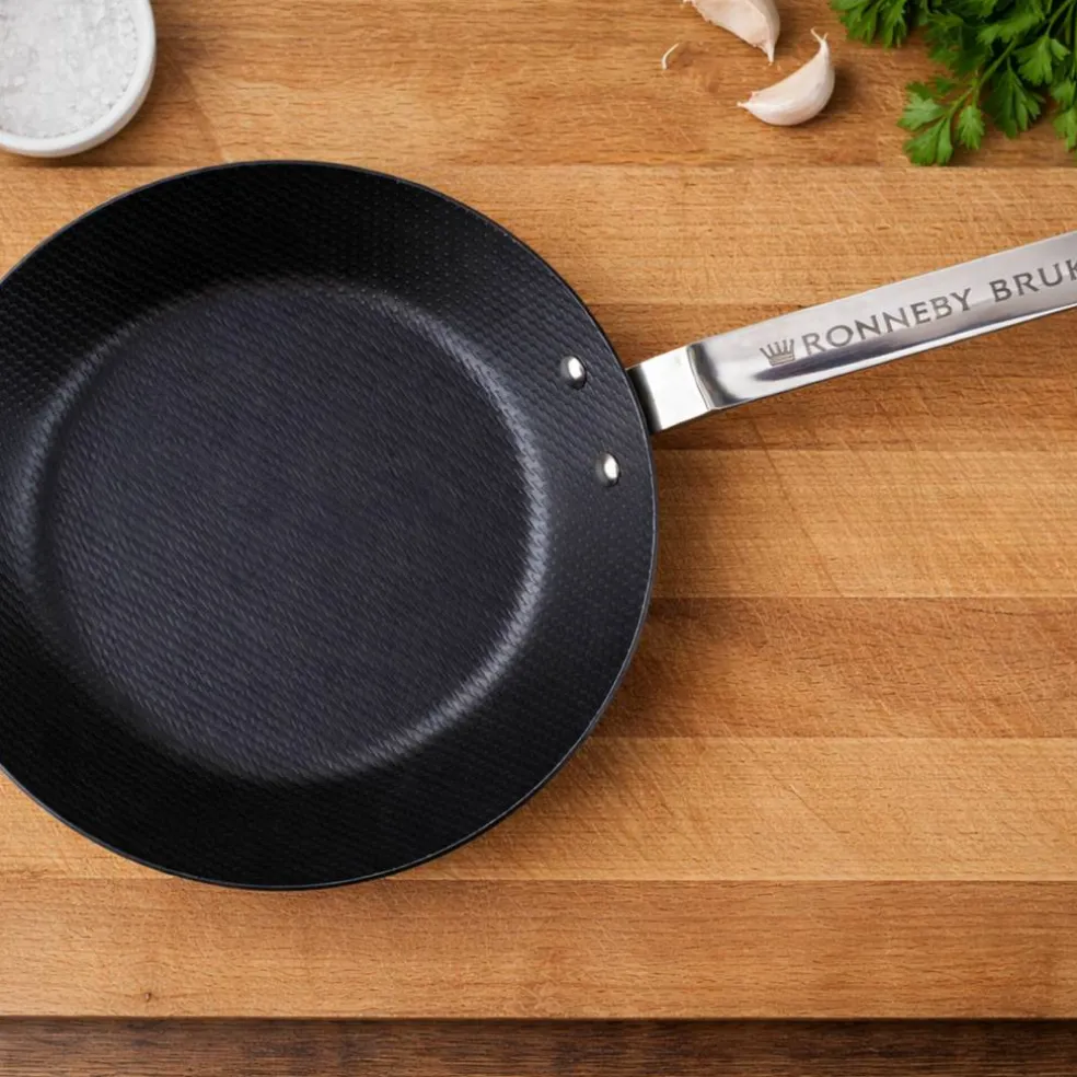 Carbon kolstålspanna 24 cm