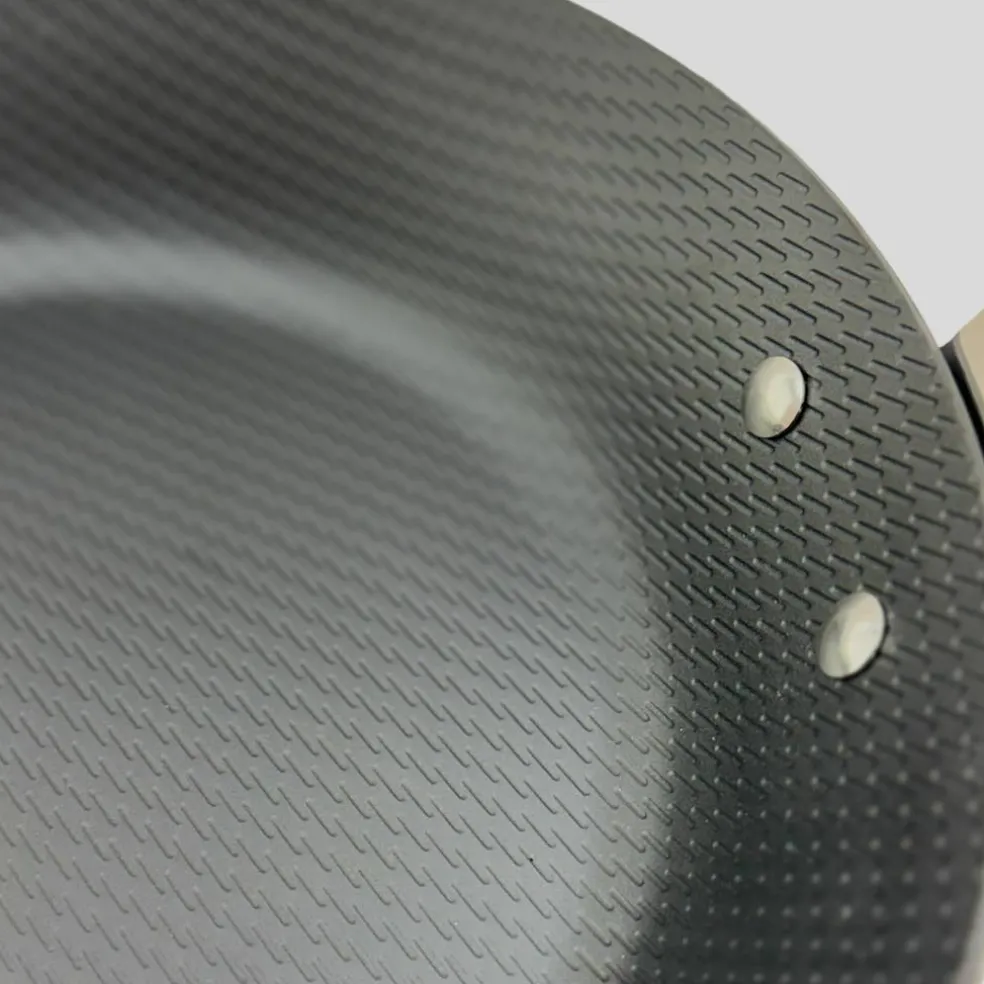 Carbon kolstålspanna 24 cm