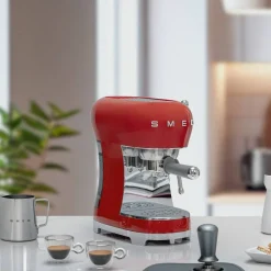 ECF02 Espressomaskin, röd