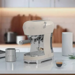 ECF02 Espressomaskin, vit
