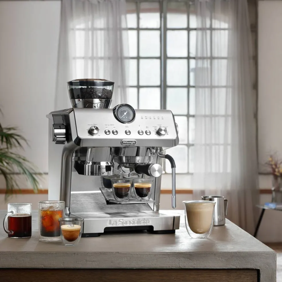 EC9555.M Espressomaskin med kvarn