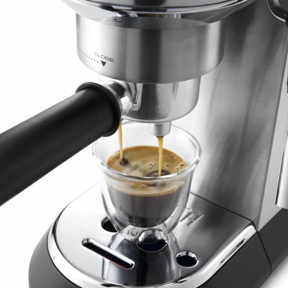 EC685.W Espressomaskin Vit
