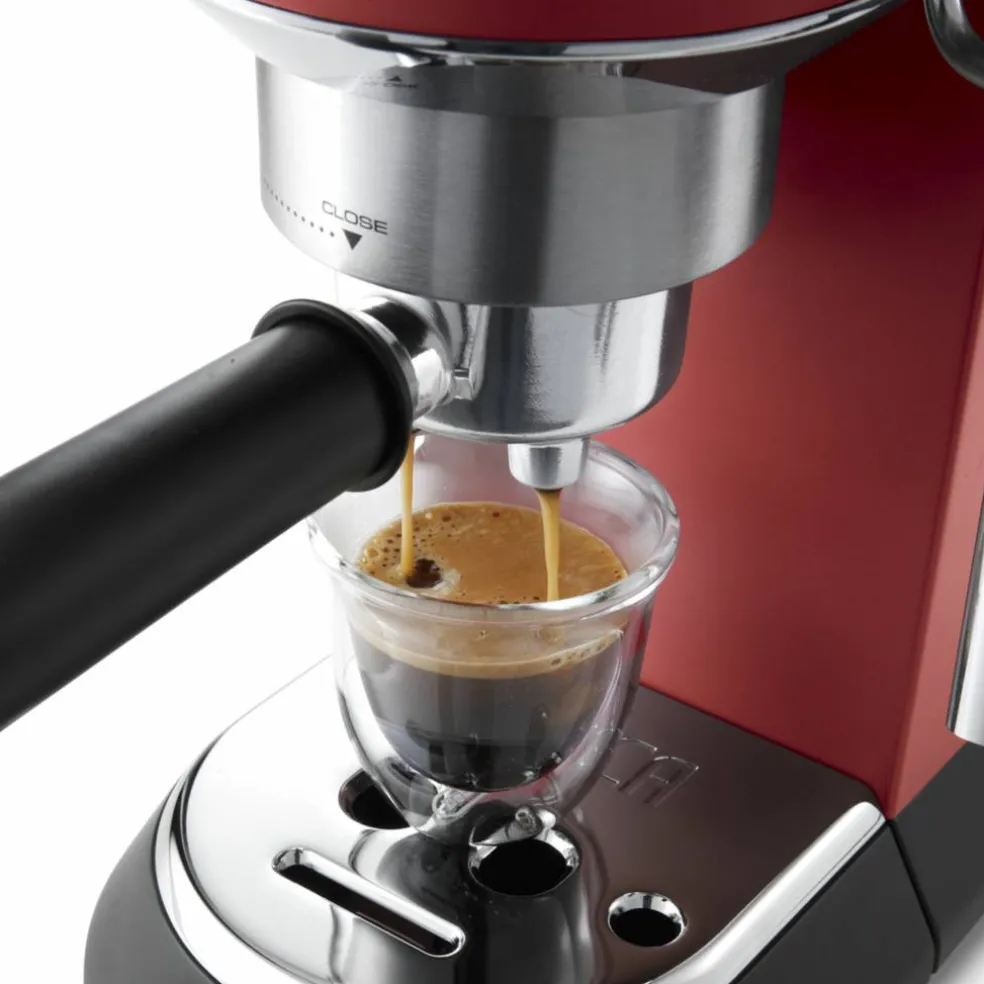 EC685.W Espressomaskin Vit