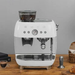 EGF03 Manuell espressomaskin, svart