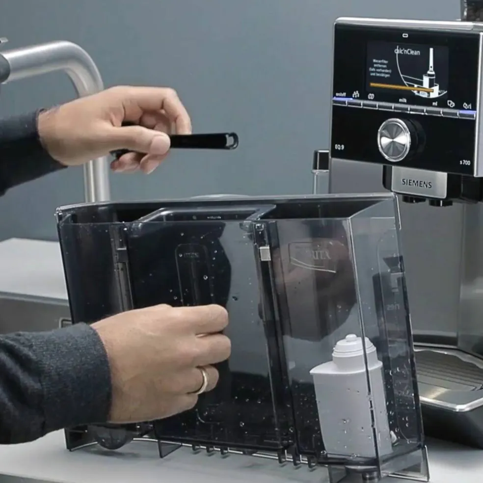 EQ900 Helautomatisk espressomaskin, rostfritt stål