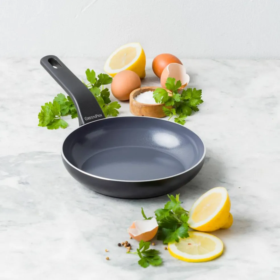 Essence stekpanna 26 cm, svart