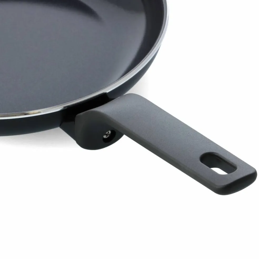 Essence stekpanna 30 cm, svart