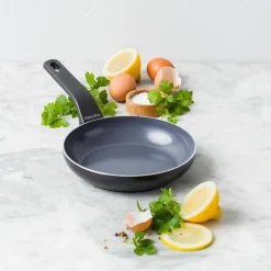 Essence stekpanna 30 cm, svart