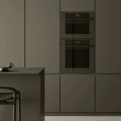 FMOD6117PTB3 Modern inbyggnadsugn med pyrolys 80 liter, svart