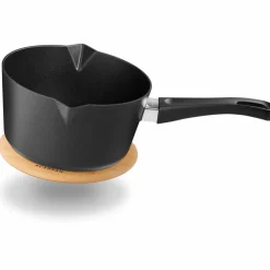 Grytunderlägg med magnet, 18 cm.