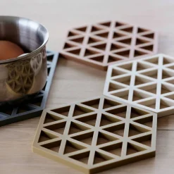 Hexagon grytunderlägg, cool grey