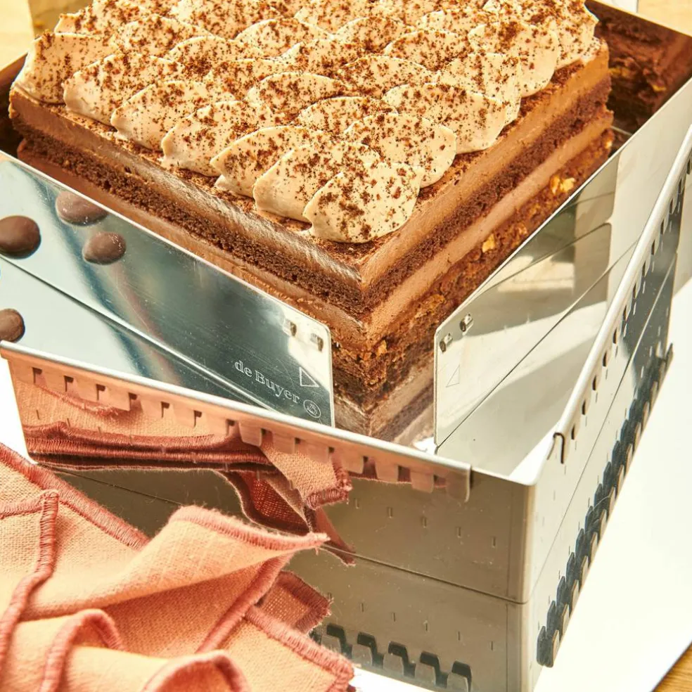 Justerbar bakform 16 X 16 cm - 30 X 30 cm