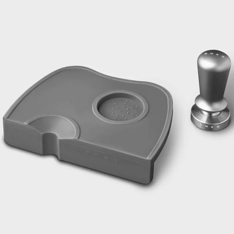 Kalibrerad kaffetamper med formpressad silikonmatta