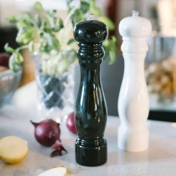 Karou salt-/pepparkvarn 26,5 cm, svart