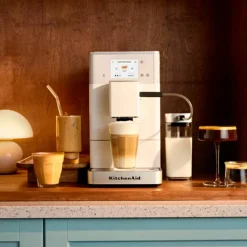 KF4 FA Helautomatisk espressomaskin, mattsvart