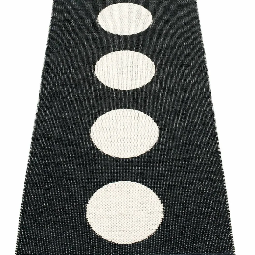 Matta Vera, 70 x 150 cm, black/vanilla