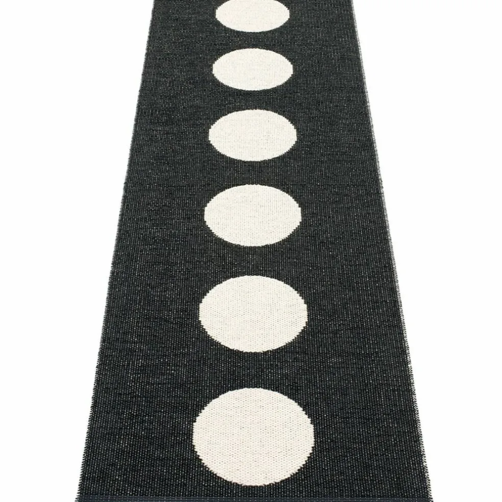 Matta Vera, 70 x 150 cm, black/vanilla