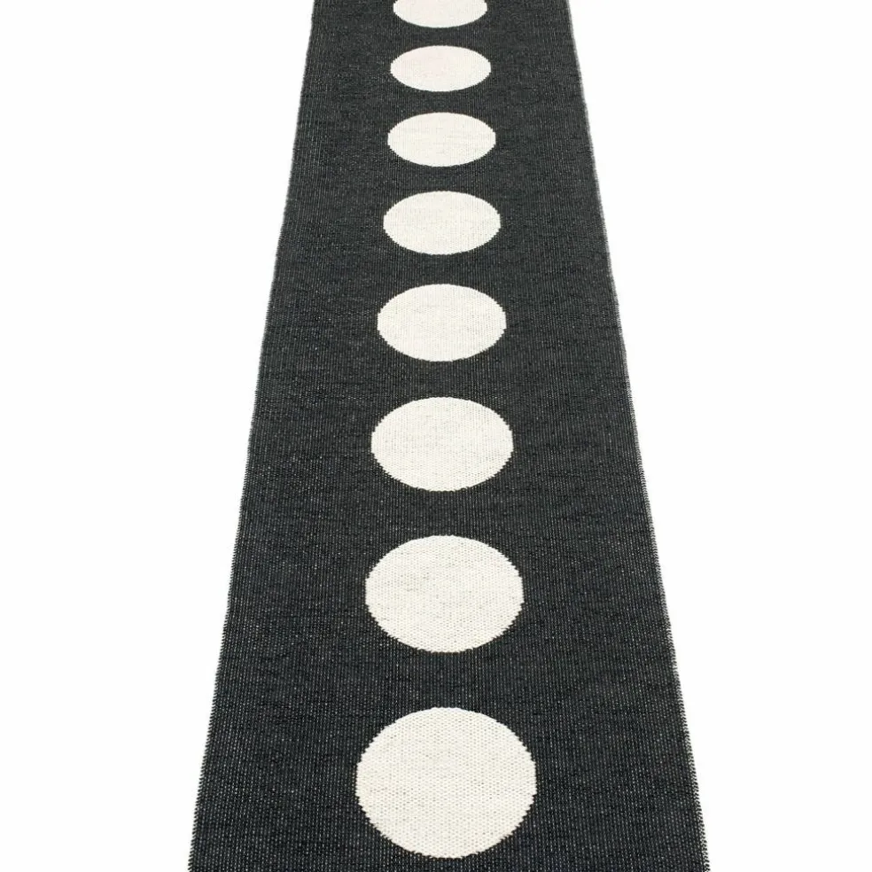 Matta Vera, 70 x 300 cm, black/vanilla