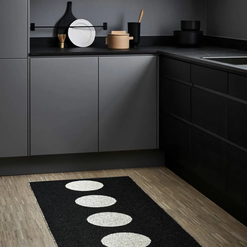 Matta Vera, 70 x 300 cm, black/vanilla