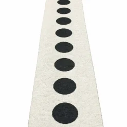 Matta Vera, 70 x 225 cm, black/vanilla