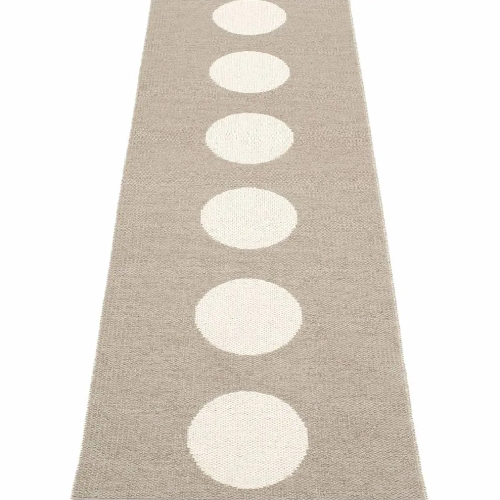 Matta Vera, 70 x 225 cm, mud/vanilla