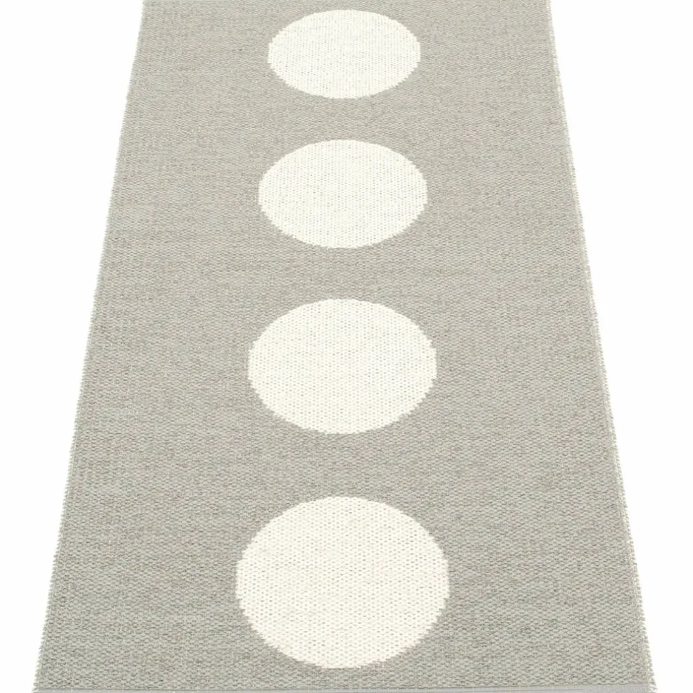 Matta Vera, 70 x 225 cm, warm grey/vanilla