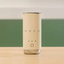 Mini-mjölkskummare, röd
