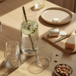 Nesting karaff och barsked