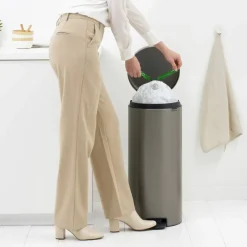 NewIcon pedalhink 30 liter, mattborstat stål