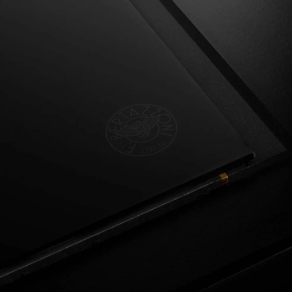P784I1M30CP Premium induktionshäll 78 cm med Carbonio-ram, 4 zoner