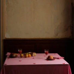 Pink Hearts bordsduk 180x145 cm, rosa