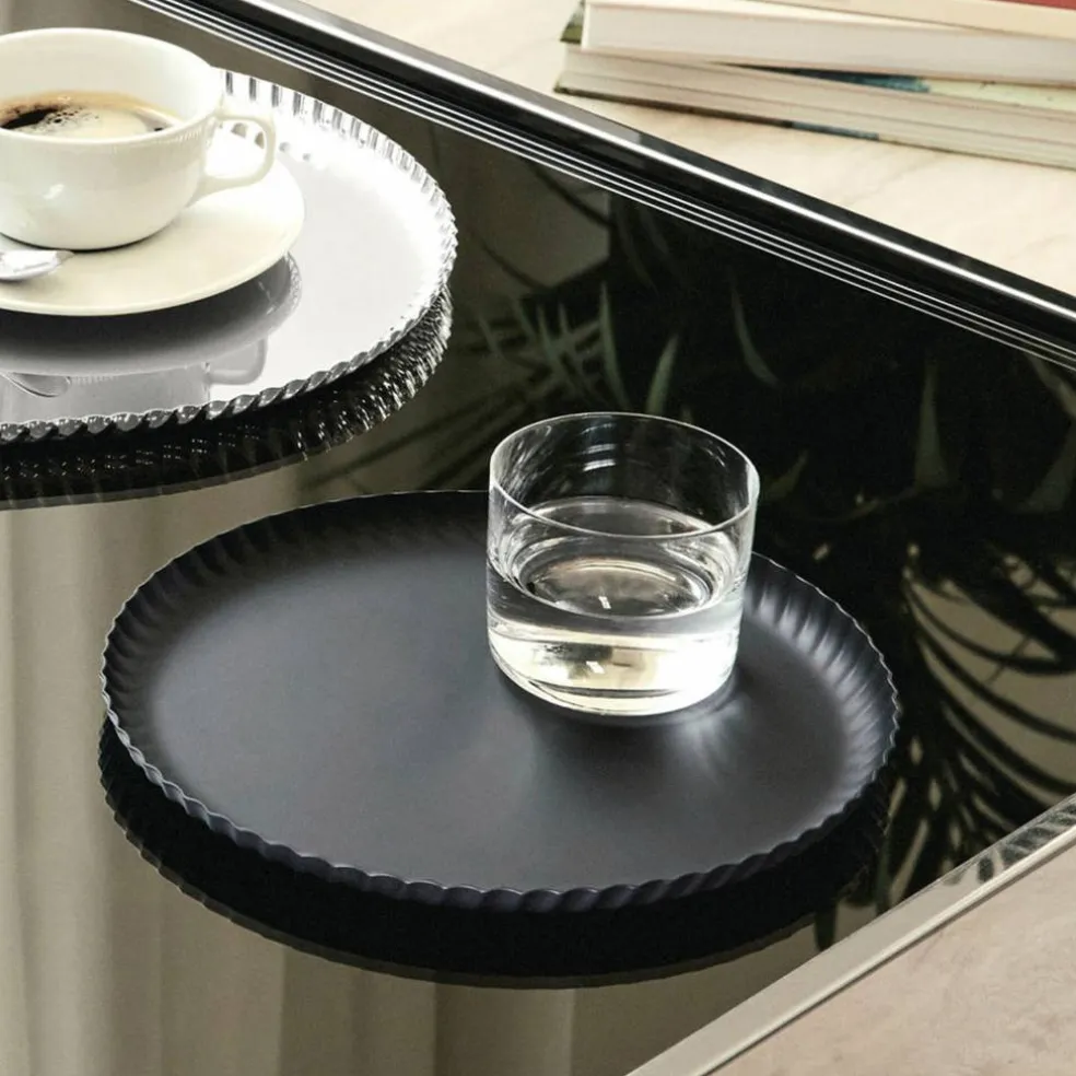 Pleats bricka 23 cm, svart