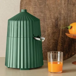 Plissé elektrisk citruspress, svart