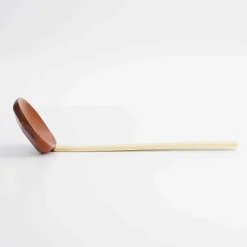 Ramensked, trä