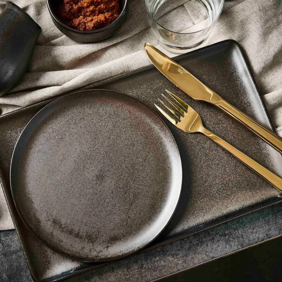 Rektangulär tallrik metallisk brun 31,5 cm.