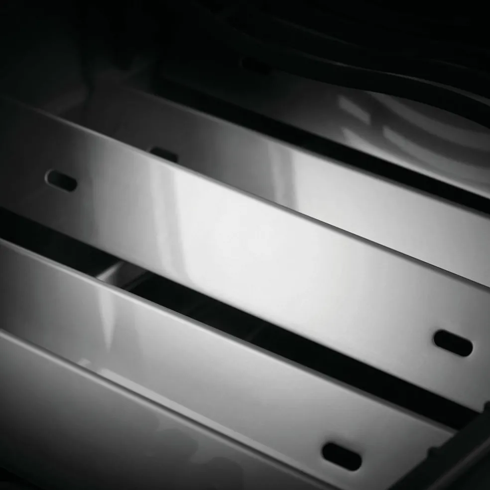 Rogue 525-2 Gasolgrill 4 Brännare Svart