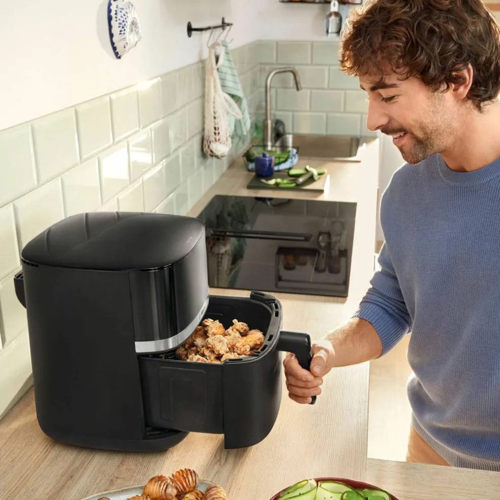 Serie 4 airfryer 6,1 liter, svart