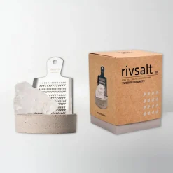 Set med rivjärn, betongställ & halitsalt