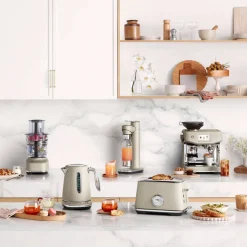 STA735ALM Toast Select Luxe brödrost, almond nougat
